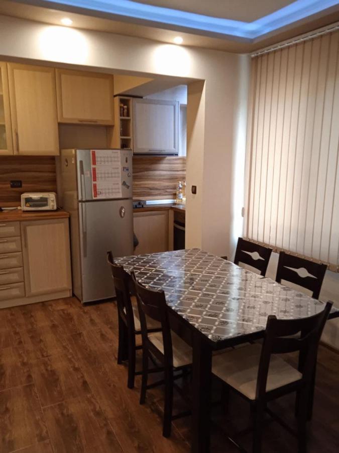 Джессика Апартмент Veliko Tarnovo Kültér fotó